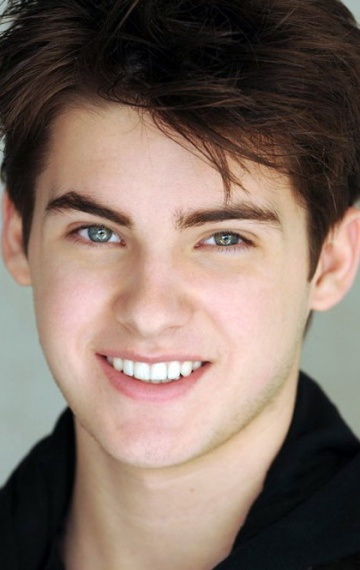 Cody Christian, биография, новини, снимка